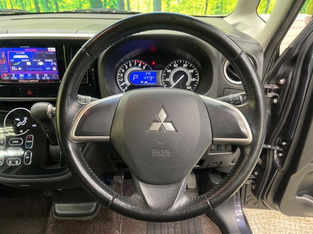 �y�����v�����X�e�A�����O�z�㎿�Ȋv���g�p���邱�ƂŁA��ɂ����������݂ƂĂ��^�]���₷���n���h���ł���