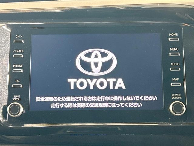 �y8�C���` �f�B�X�v���C�I�[�f�B�I�z���ʂ̃f�B�X�v���C��AppleCarPlay��AndroidAuto�����p�\�B�傫�ȉ�ʂŃX�}�z�i�r�A�v���������p���������܂���