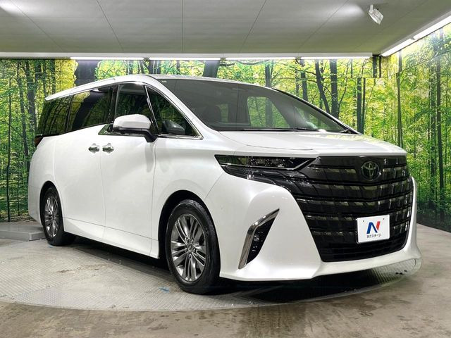 高透明度のガラス皮膜で撥水はもちろん、上質なツヤ・光沢を実現。紫外線や酸性雨から大切な愛車を保護し、色あせ・劣化を防止。「弾スプラッシュコート」、「弾プリミッサコート」からお選びいただけます。