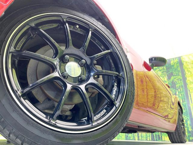 �y17�C���`�A���~�z�C�[���z�O�ςɃ}�b�`�����A���~�z�C�[���𑕒����Ă���܂��B�e��A���~�z�C�[����A�X�^�b�h���X�^�C�����戵�����Ă���܂��B���񂲑��k����������