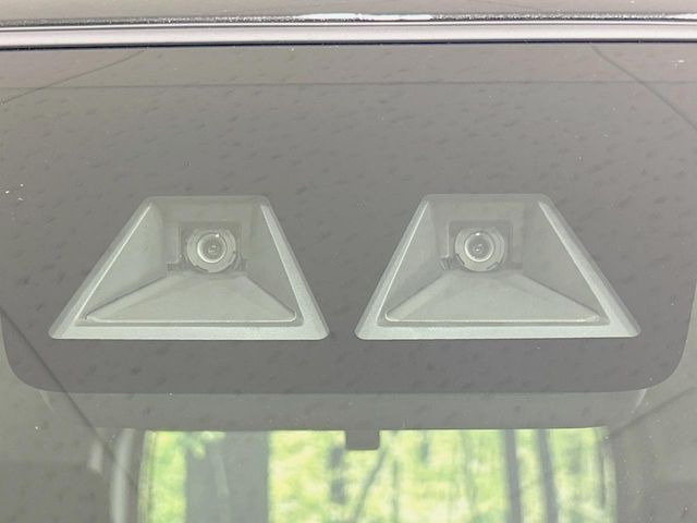 �y�X�}�[�g�A�V�X�g�z���s���ɑO���̎ԗ�����F�����A�Փ˂������Ȏ��͌x��ƃu���[�L�ŏՓˉ���Ɣ�Q�y�����A�V�X�g�B�����S�Ƀh���C�u�����y���݂��������܂��B