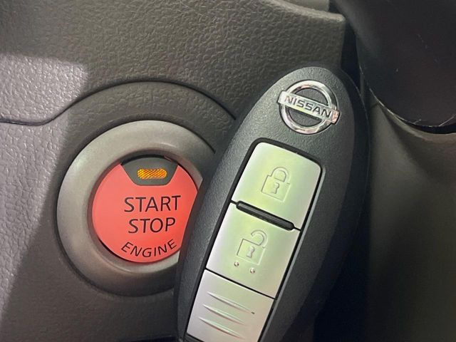 �y�C���e���W�F���g�L�[�z�J�o����|�P�b�g�ɓ��ꂽ�܂܂ł��h�A�̎{���E�������\�ȃX�}�[�g�L�[�𑕔��B�G���W���̃I���E�I�t�����J�M�����o���K�v����������Ƃ��Ă��֗��ł���