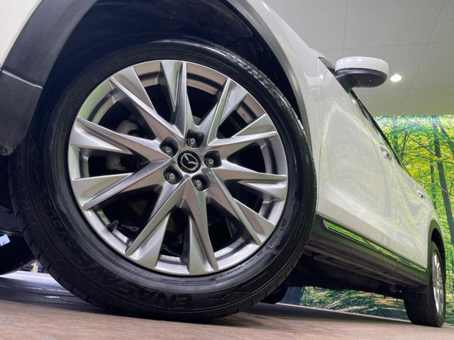 �y����19�C���`�A���~�z�C�[���z�O�ςɃ}�b�`���������A���~�z�C�[���𑕒����Ă���܂��B�e��ЊO�A���~�z�C�[����A�X�^�b�h���X�^�C�����戵�����Ă���܂��B���񂲑��k����������