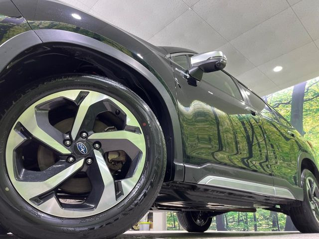 �y�O���[�h��p����18�C���`�A���~�z�C�[���z�f�U�C�����̍��������A���~�z�C�[���𑕒����Ă���܂��B�e��ЊO�A���~�z�C�[����A�X�^�b�h���X�^�C�����戵�����Ă���܂��B���񂲑��k����������