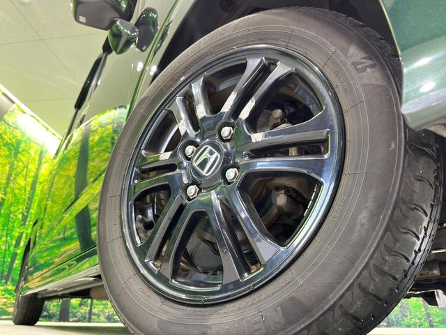 �y����14�C���`�A���~�z�C�[���z�O�ςɃ}�b�`���������A���~�z�C�[���𑕒����Ă���܂��B�e��ЊO�A���~�z�C�[����A�X�^�b�h���X�^�C�����戵�����Ă���܂��B���񂲑��k����������