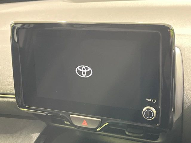 �y8�C���` �f�B�X�v���C�I�[�f�B�I�z���ʂ̃f�B�X�v���C��AppleCarPlay��AndroidAuto�����p�\�B�傫�ȉ�ʂŃX�}�z�i�r�A�v���������p���������܂���