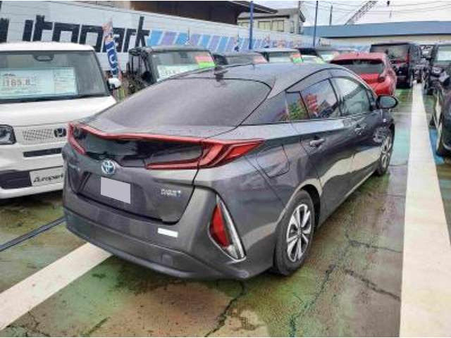 プリウスPHV1.8 S