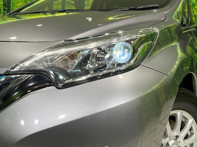 �yLED�w�b�h���C�g�z���V����ԑ��s�����ǍD�Ȏ��E���m�ۂ����S���ĉ^�]�ł��鍂�P�xLED�w�b�h���C�g�𑕔�!�_�����x�������A����d�͂��}�����Ă��܂��B