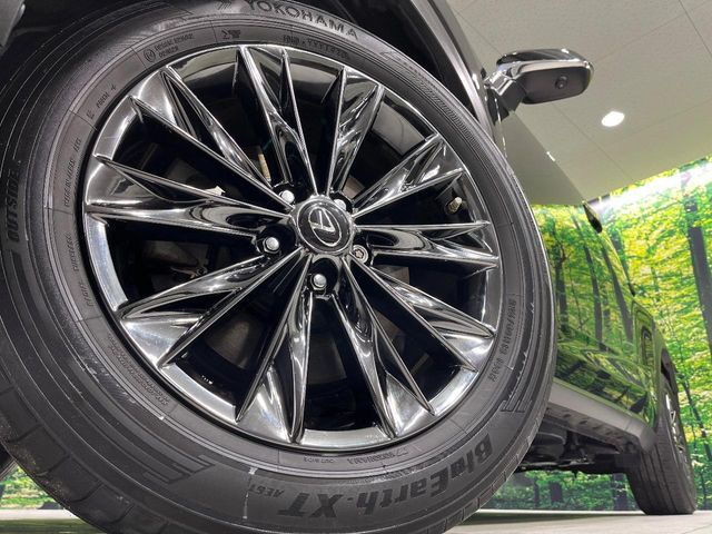 �y����18�C���`�A���~�z�C�[���z�O�ςɃ}�b�`���������A���~�z�C�[���𑕒����Ă���܂��B�e��ЊO�A���~�z�C�[����A�X�^�b�h���X�^�C�����戵�����Ă���܂��B���񂲑��k����������