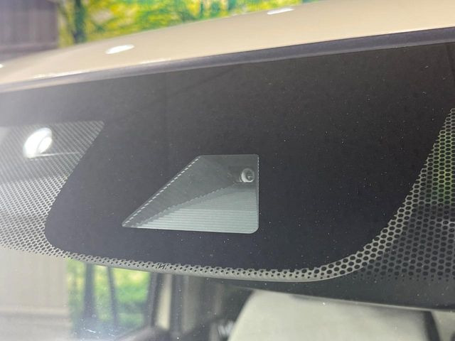 �y�z���_�Z���V���O�z���s���ɑO���̎ԗ�����F�����A�Փ˂������Ȏ��͌x��ƃu���[�L�ŏՓˉ���Ɣ�Q�y�����A�V�X�g�B�����S�Ƀh���C�u�����y���݂��������܂��B