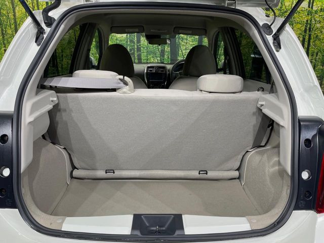 ���i�̂���������ʋ΁A���}���ɏ\���ȉ׎��X�y�[�X���m�ۂ��Ă���܂��B�Z�J���h�V�[�g��|���ƁA�傫�ȉו��̐ύڂ��\�ł���