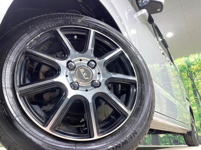 �y14�C���`�A���~�z�C�[���z�O�ςɃ}�b�`�����A���~�z�C�[���𑕒����Ă���܂��B�e��A���~�z�C�[����A�X�^�b�h���X�^�C�����戵�����Ă���܂��B���񂲑��k����������