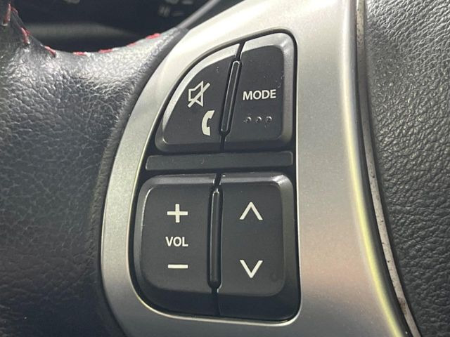 �y�X�e�A�����O�X�C�b�`�z�^�]���A�O������ڐ������炷���ƂȂ��A�I�[�f�B�I���̑��삪�\�ȕ֗��@�\!���S&���K�ȃh���C�u�����o���Ă���܂���