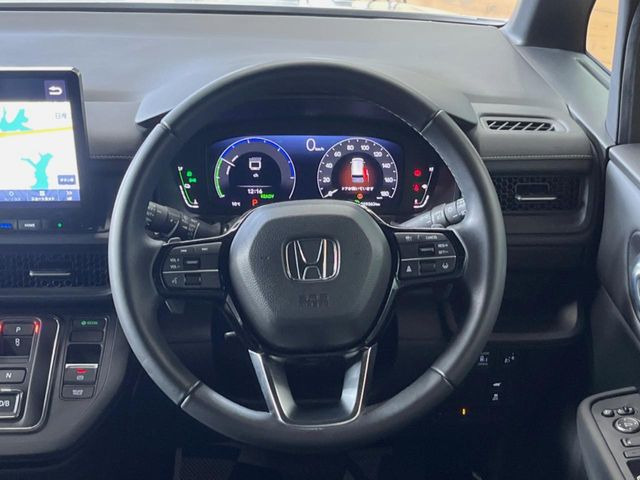 �y�����v�����X�e�A�����O�z�㎿�Ȋv���g�p���邱�ƂŁA��ɂ����������݂ƂĂ��^�]���₷���n���h���ł���