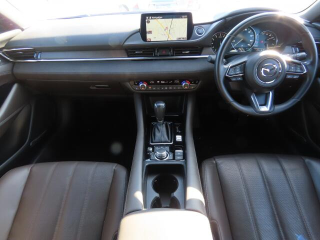 ���O���̐��|�E�K���X�n�{�f�B�R�[�e�B���O��CAR�N���[�j���O���Ǝ҂��{�H�������܂��̂ő�ϐ����B�I���b�N�X�����Ԃł݂͂Ȃ��܂ɉ��K�ȃh���C�u�����񑩁B