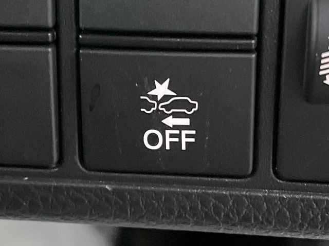 �y�z���_�Z���V���O�z���s���ɑO���̎ԗ�����F�����A�Փ˂������Ȏ��͌x��ƃu���[�L�ŏՓˉ���Ɣ�Q�y�����A�V�X�g�B�����S�Ƀh���C�u�����y���݂��������܂��B