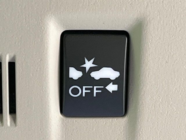 �y�A�C�T�C�gVer3�z�O���̎ԗ��������m���A�Փ˂������Ȏ��͌x��Œ��ӂ𑣂��A�u���[�L�𓥂ޗ͂��T�|�[�g�B�u���[�L�𓥂߂Ȃ������ꍇ�͏Փ˔�Q�y���u���[�L���쓮�A�Փˉ�����T�|�[�g���܂��B