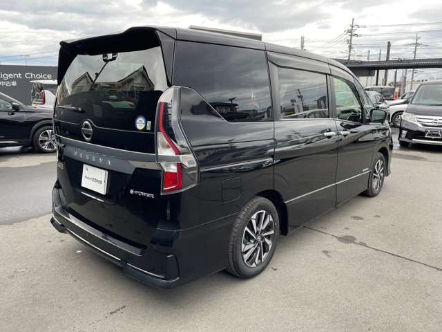 セレナ1.2 e-POWER ハイウェイスターV