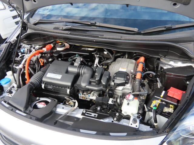 �G���W�����[�������ꂢ�ł���B�@�֋@�\�n���ǍD�ł��B�[�ԑO�ɓ_���������s���܂��B�G���W���I�C���E�I�C���t�B���^�[�E�G�A�R���t�B���^�[�E���C�p�[�S���͕K�������v���܂�(�G�A�R���t�B���^�[�́A�����Ԃ̂�)