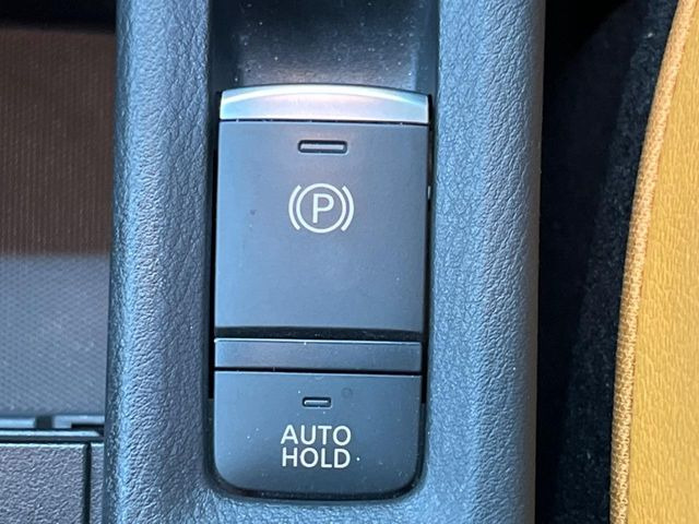 �y�I�[�g�u���[�L�z�[���h�z�M���҂���a�؂Œ�Ԏ��Ƀu���[�L���瑫�𗣂��Ă��A��~��Ԃ�ێ����Ă���܂��B�O�i����Ƃ��̓A�N�Z���𓥂߂Ύ����ŉ��������̂ň��S��X���^�]���y�ɂȂ�܂���