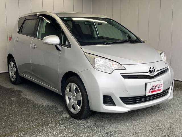 ���ʎԂ́u�T�[�r�X�J�[�G���Y �{�X�v�A�y�����Ԃ́u�T�[�r�X�J�[�G���Y �����X�v���炨�T�������܂��B