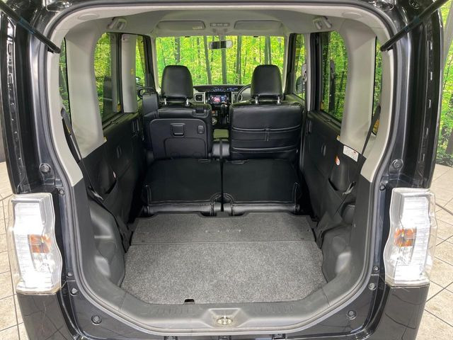 ���i�̂���������ʋ΁A���}���ɏ\���ȉ׎��X�y�[�X���m�ۂ��Ă���܂��B�Z�J���h�V�[�g��|���ƁA�傫�ȉו��̐ύڂ��\�ł���