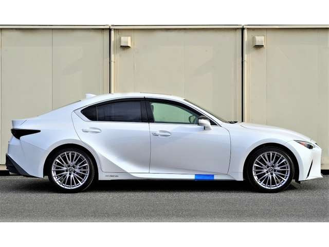 IS300h バージョンL