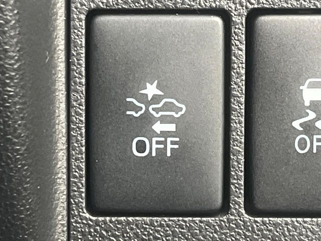 �y�X�}�[�g�A�V�X�g�z���s���ɑO���̎ԗ�����F�����A�Փ˂������Ȏ��͌x��ƃu���[�L�ŏՓˉ���Ɣ�Q�y�����A�V�X�g�B�����S�Ƀh���C�u�����y���݂��������܂��B