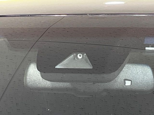 �y�v���N���b�V���Z�[�t�e�B�z�O���̎ԗ��������m���A�Փ˂������Ȏ��͌x��Œ��ӂ𑣂��A�u���[�L�𓥂ޗ͂��T�|�[�g�B�u���[�L�𓥂߂Ȃ������ꍇ�͏Փ˔�Q�y���u���[�L���쓮�A�Փˉ�����T�|�[�g���܂��B