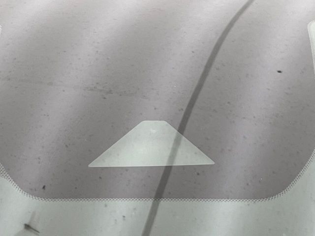 �y�C���e���W�F���g�G�}�[�W�F���V�[�u���[�L�z�t�����g�J�����őO���̎ԗ�����s�҂����m�B�Փ˂������Ȏ��͏Փ˔�Q�y���u���[�L���쓮�A�Փˉ�����T�|�[�g�B�����S�Ƀh���C�u�����y���݂��������܂��B