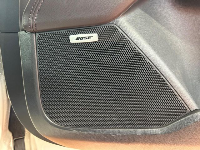 �yBOSE�T�E���h�V�X�e���z���[�J�[�I�v�V�����̍��i�ʃT�E���h�V�X�e���𓋍ځB��p�̃`���[�j���O���{���ꂽ�召�l�X�ȃX�s�[�J�[����ǎ��ȃT�E���h���t�ł��A�Տꊴ���ӂ�鉹����Ԃ����o���܂��B