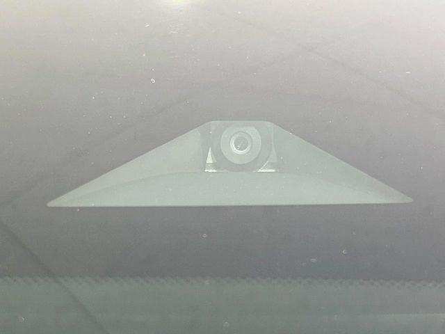 �y�C���e���W�F���g�G�}�[�W�F���V�[�u���[�L�z�t�����g�J�����őO���̎ԗ�����s�҂����m�B�Փ˂������Ȏ��͏Փ˔�Q�y���u���[�L���쓮�A�Փˉ�����T�|�[�g�B�����S�Ƀh���C�u�����y���݂��������܂��B