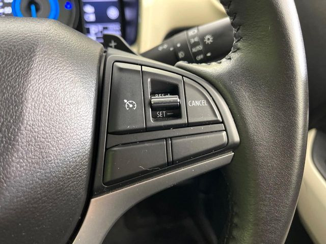 �y�N���[�Y�R���g���[���z�������H�����N���N���s�B�A�N�Z���𗣂��Ă���葬�x�ő��s���ł��A�������^�]���̕��S���y��!�����E�������ȒP�ȃX�C�b�`����Œ����ł��܂��B