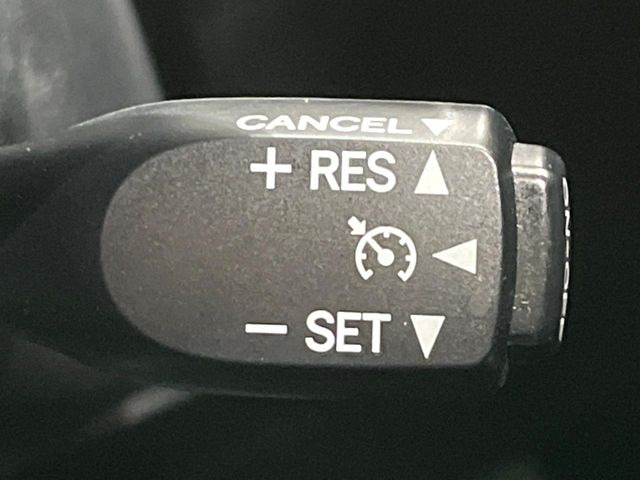 �y�N���[�Y�R���g���[���z�������H�����N���N���s�B�A�N�Z���𗣂��Ă���葬�x�ő��s���ł��A�������^�]���̕��S���y��!�����E�������ȒP�ȃX�C�b�`����Œ����ł��܂��B