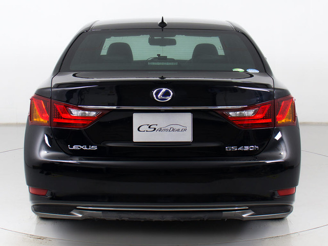 �����}���`�A���^�̃J���[�o�b�N���j�^�[���ځB�M�A���o�b�N�ɓ����Ǝ����I�ɐ؂�ւ��D����̂ł��B�N���ȃJ�����摜�ɂĎԌɓ�����T�|�[�g���Ă���܂��B����ŎԌɓ�������S�ł��ˁB