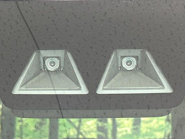 �y�X�}�[�g�A�V�X�g�z���s���ɑO���̎ԗ�����F�����A�Փ˂������Ȏ��͌x��ƃu���[�L�ŏՓˉ���Ɣ�Q�y�����A�V�X�g�B�����S�Ƀh���C�u�����y���݂��������܂��B