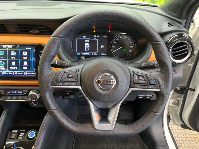 �y�C���e���W�F���g�G�}�[�W�F���V�[�u���[�L�z�t�����g�J�����őO���̎ԗ�����s�҂����m�B�Փ˂������Ȏ��͏Փ˔�Q�y���u���[�L���쓮�A�Փˉ�����T�|�[�g�B�����S�Ƀh���C�u�����y���݂��������܂��B