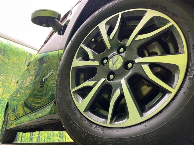 �y15�C���`�A���~�z�C�[���z�O�ςɃ}�b�`�����A���~�z�C�[���𑕒����Ă���܂��B�e��A���~�z�C�[����A�X�^�b�h���X�^�C�����戵�����Ă���܂��B���񂲑��k����������