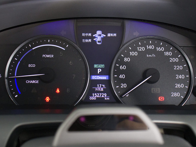 �h���C�o�[���j�^�[�t!�X�e�A�����O�ɓ��ڂ����J�����Ɖ摜�����R���s���[�^��p���ĉ^�]�҂̊�̌��������m���A�^�]�҂����ʂ������Ă��Ȃ���ԂŏՓ˂̉\���������Ɣ��f�����ꍇ�ɁA�x��𔭂���V�X�e��!