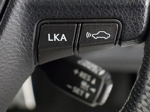 �Փˉ���x���^�v���N���b�V���Z�[�t�e�B�V�X�e�� �O���ɏo��������Q���ɑ΂��x��𔭂��A�h���C�o�[�Ɍx���B�����Ƀu���[�L�A�V�X�g�ɂ��Փˉ���Ƒ��x���y�����܂��B