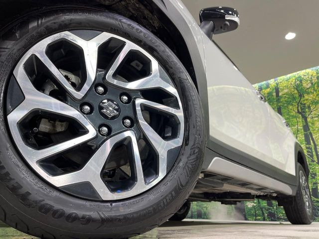 �y����16�C���`�A���~�z�C�[���z�O�ςɃ}�b�`���������A���~�z�C�[���𑕒����Ă���܂��B�e��ЊO�A���~�z�C�[����A�X�^�b�h���X�^�C�����戵�����Ă���܂��B���񂲑��k����������