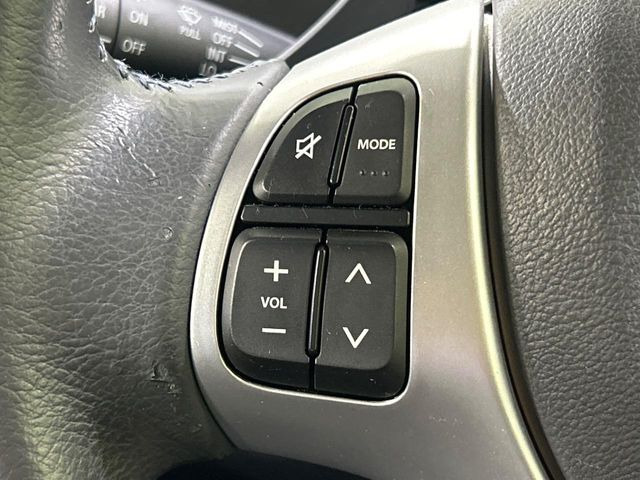 �y�X�e�A�����O�X�C�b�`�z�^�]���A�O������ڐ������炷���ƂȂ��A�I�[�f�B�I���̑��삪�\�ȕ֗��@�\!���S&���K�ȃh���C�u�����o���Ă���܂���