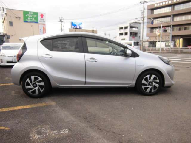 アクア1.5 S スタイルブラック