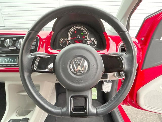 �y�����v�����X�e�A�����O�z�㎿�Ȋv���g�p���邱�ƂŁA��ɂ����������݂ƂĂ��^�]���₷���n���h���ł���