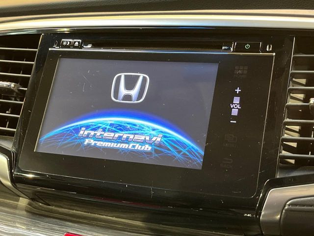 �y���[�J�[�����i�r�z�C���e���A�ɗn�����ރX�^�C���b�V���ȁu��p�݌v�v���[�J�[�i�r�𑕔��􎋔F���⑀�쐫�ȂǊ�{���\�ɂ��D��A���㎿�ȃJ�[���C�t�����y���݂��������܂��B