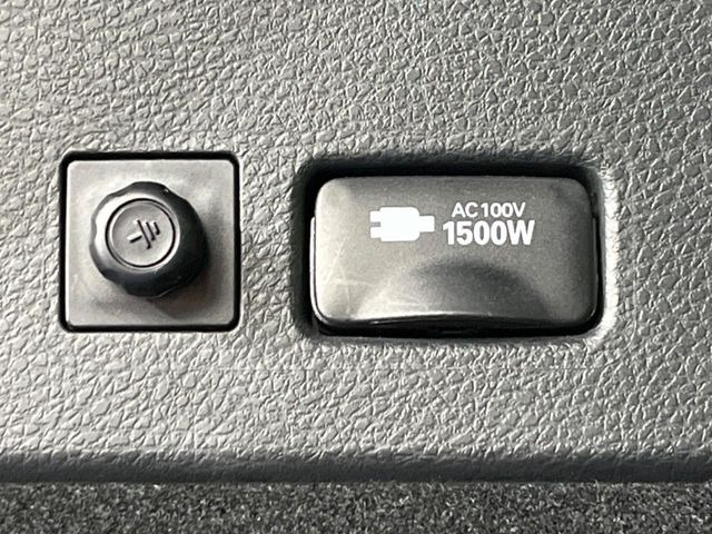 �y�A�N�Z�T���[�R���Z���g�z�L�����v��X�|�[�c�A�A�E�g�h�A�ł̃A�N�e�B�r�e�B�͂������A�ЊQ�E��d�̍ۂɏ����ɂ��Ȃ�AC100V�R���Z���g�𑕔���P�[�^�C��^�u���b�g�A�Q�[���@��̏[�d�ɂ���