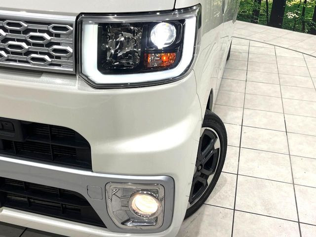 �yLED�w�b�h���C�g�z���V����ԑ��s�����ǍD�Ȏ��E���m�ۂ����S���ĉ^�]�ł��鍂�P�xLED�w�b�h���C�g�𑕔�!�_�����x�������A����d�͂��}�����Ă��܂��B