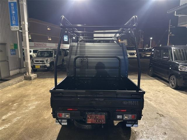 �e�탍�[����舵���Ă���܂��B���x�����@�ȂǋC�ɂȂ���͂��C�y�ɂ��₢���킹���������B