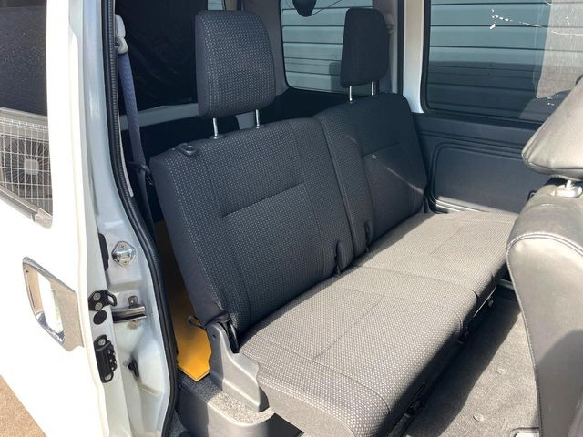 �L�X�Ƃ���2��ڃV�[�g�͋��Z���������A���S�n�����K!�F�B��Ƒ��Ƃ̂��o�����ɂ҂�����ł��B�x�r�[�V�[�g��`���C���h�V�[�g�g�p�������K�ɂ��߂�������������\���ȋ�Ԃ��m�ۂ��Ă��܂��B