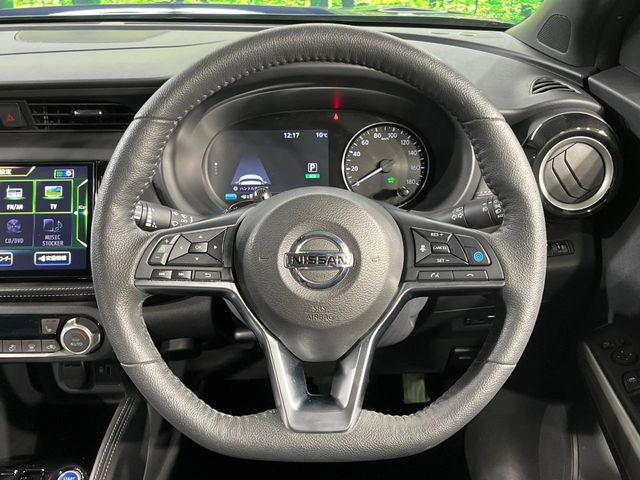 �y�����v�����X�e�A�����O�z�㎿�Ȋv���g�p���邱�ƂŁA��ɂ����������݂ƂĂ��^�]���₷���n���h���ł���